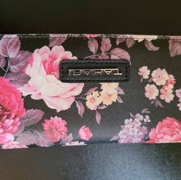 Tahari Royal Flush Black Floral Clutch Wallet - Picture 2 of 7